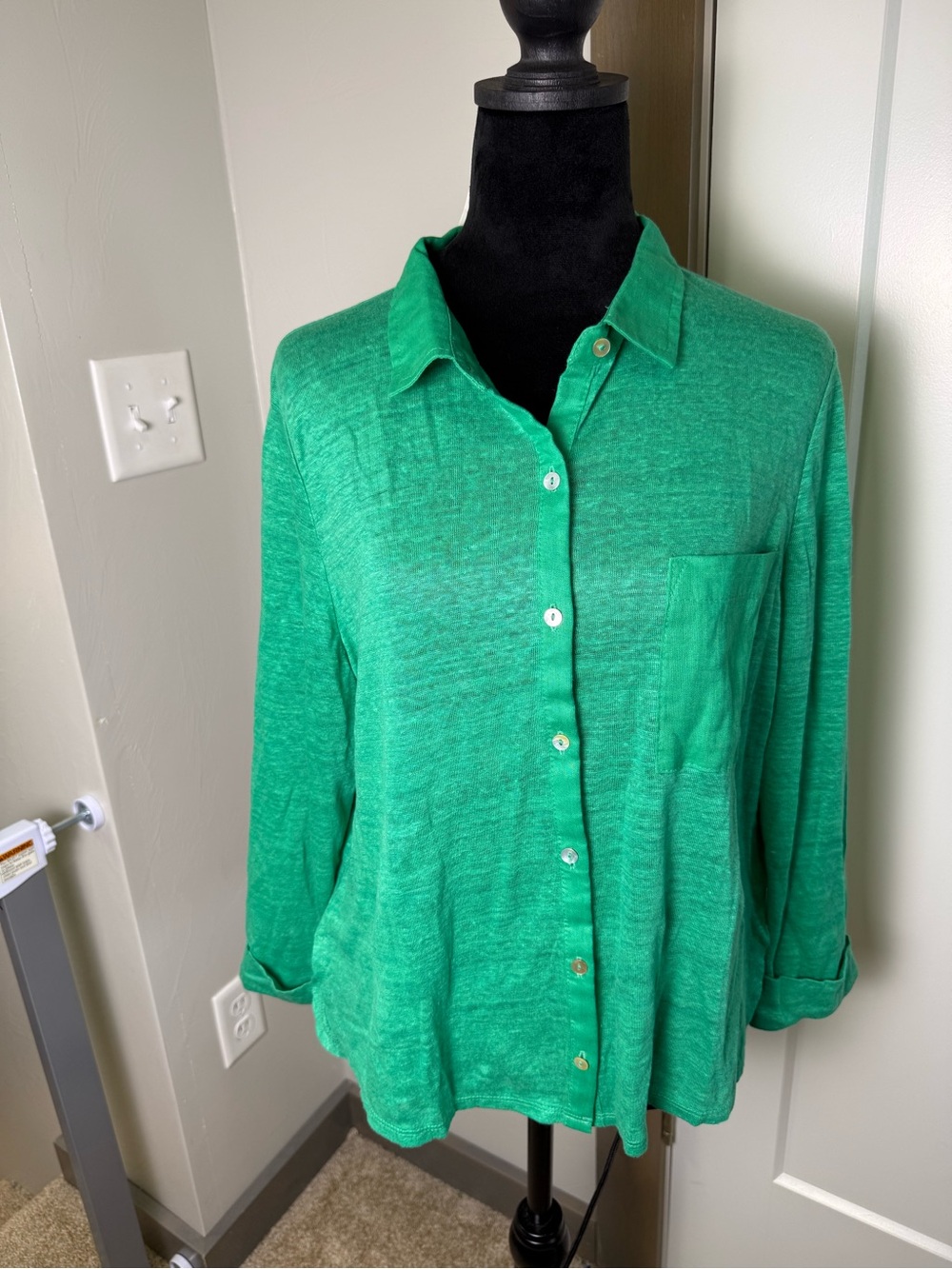 NWT Sigrid Olson Button Down 100% Linen Blouse Kelly Green Lightweight Spring L